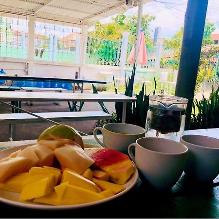 Vernice Backpacker Hostel Viêng Chăn Ngoại thất bức ảnh