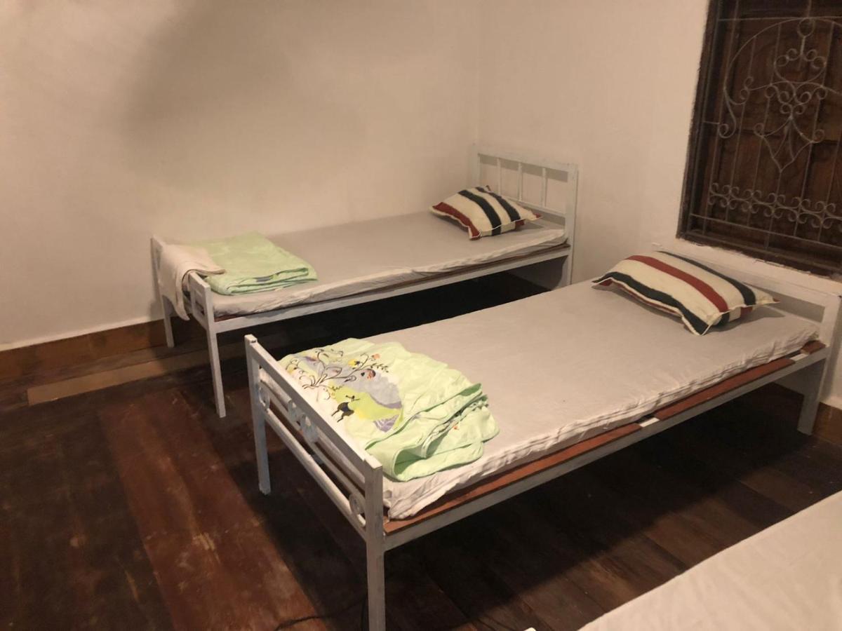 Vernice Backpacker Hostel Viêng Chăn Ngoại thất bức ảnh