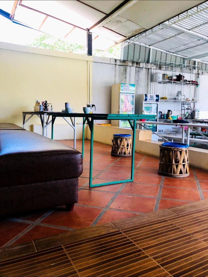 Vernice Backpacker Hostel Viêng Chăn Ngoại thất bức ảnh